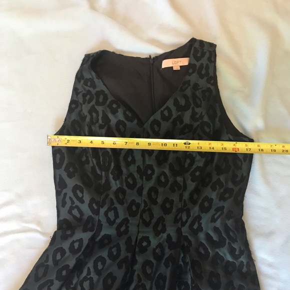 Loft Green Animal Print Fit and Flare Sleeveless Dress - Picture 4 of 10